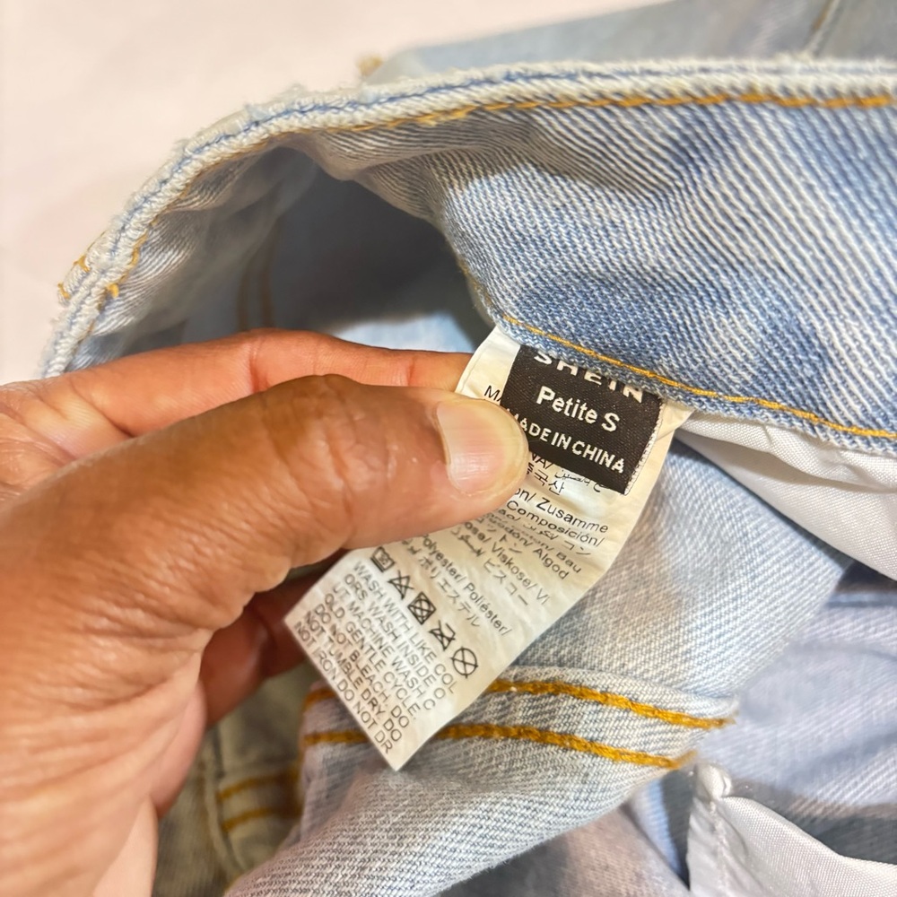 SHEIN Light Blue Distressed Denim Jeans - Picture 9 of 9